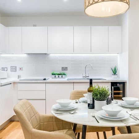 Pluxa Creme Opulence 5 Star Beautiful High End Apartment In Birmingham City Centre Eksteriør billede